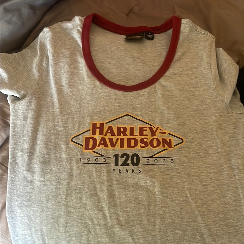 Harley-Davidson Gray Tee with Red Trim